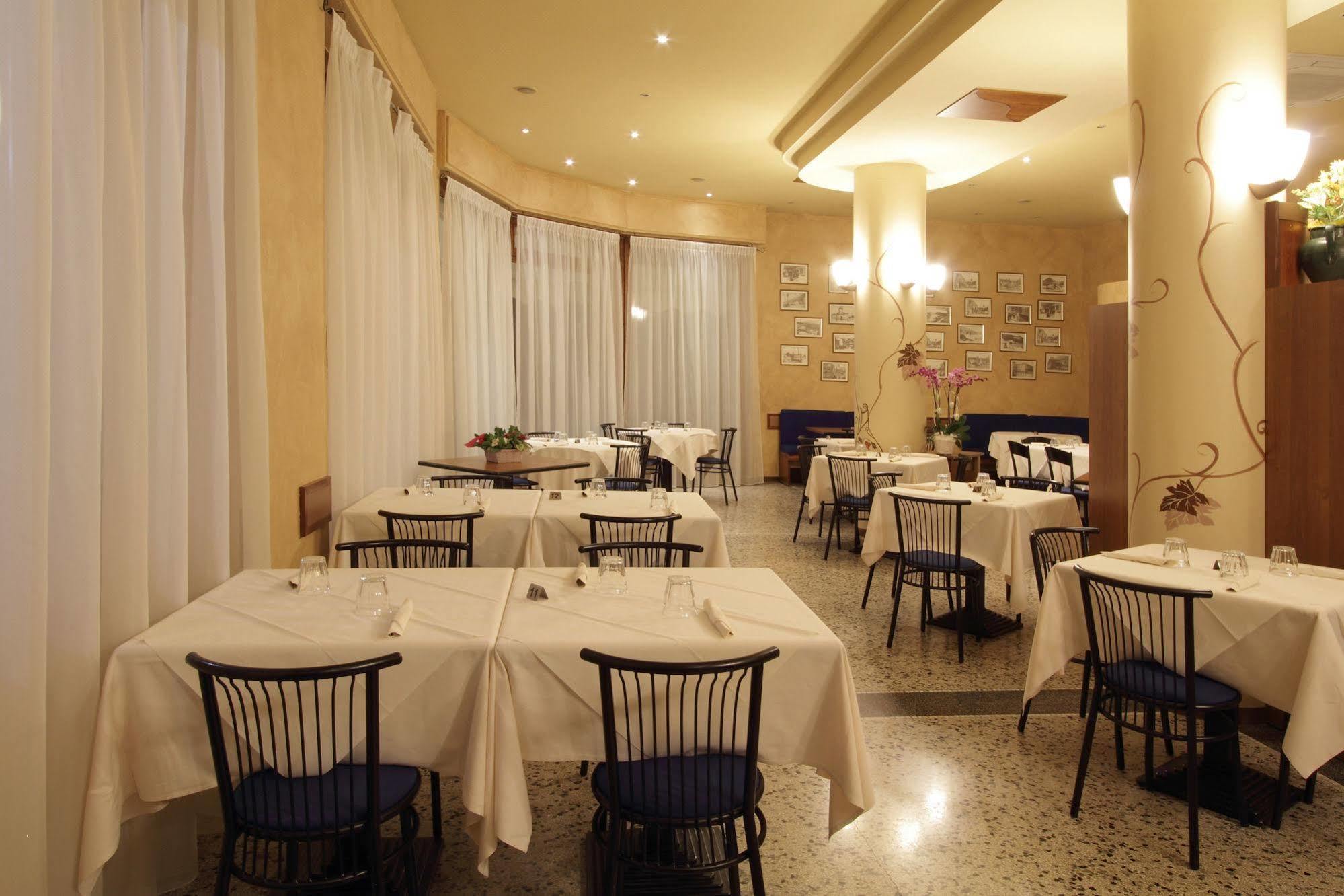 Hotel Aquavite Gardone Riviera Ngoại thất bức ảnh